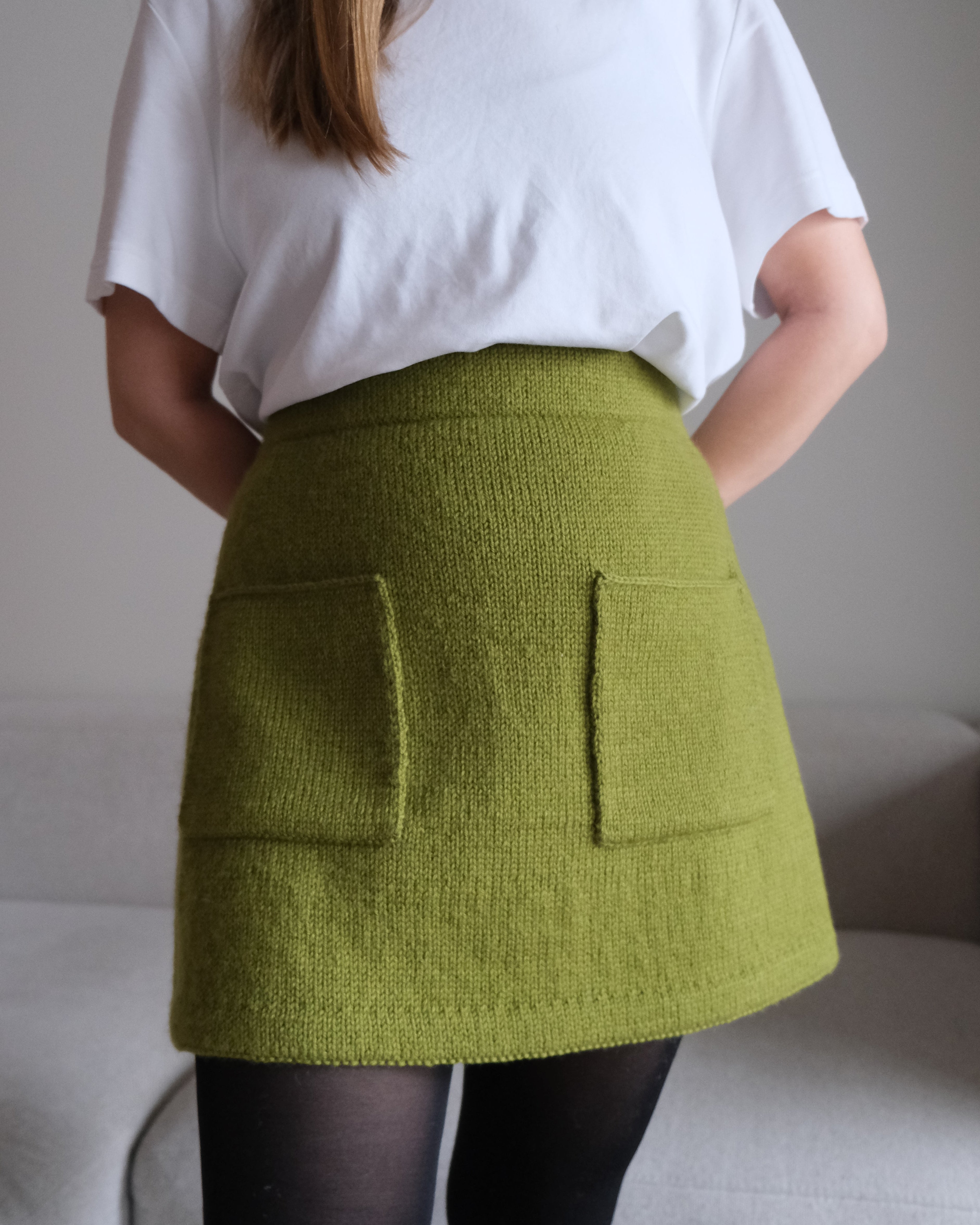 Louna Miniskirt English1